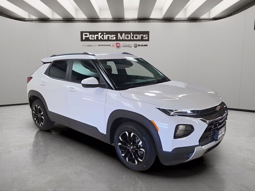 2023 Summit White Chevrolet Trailblazer LT FWD SUV