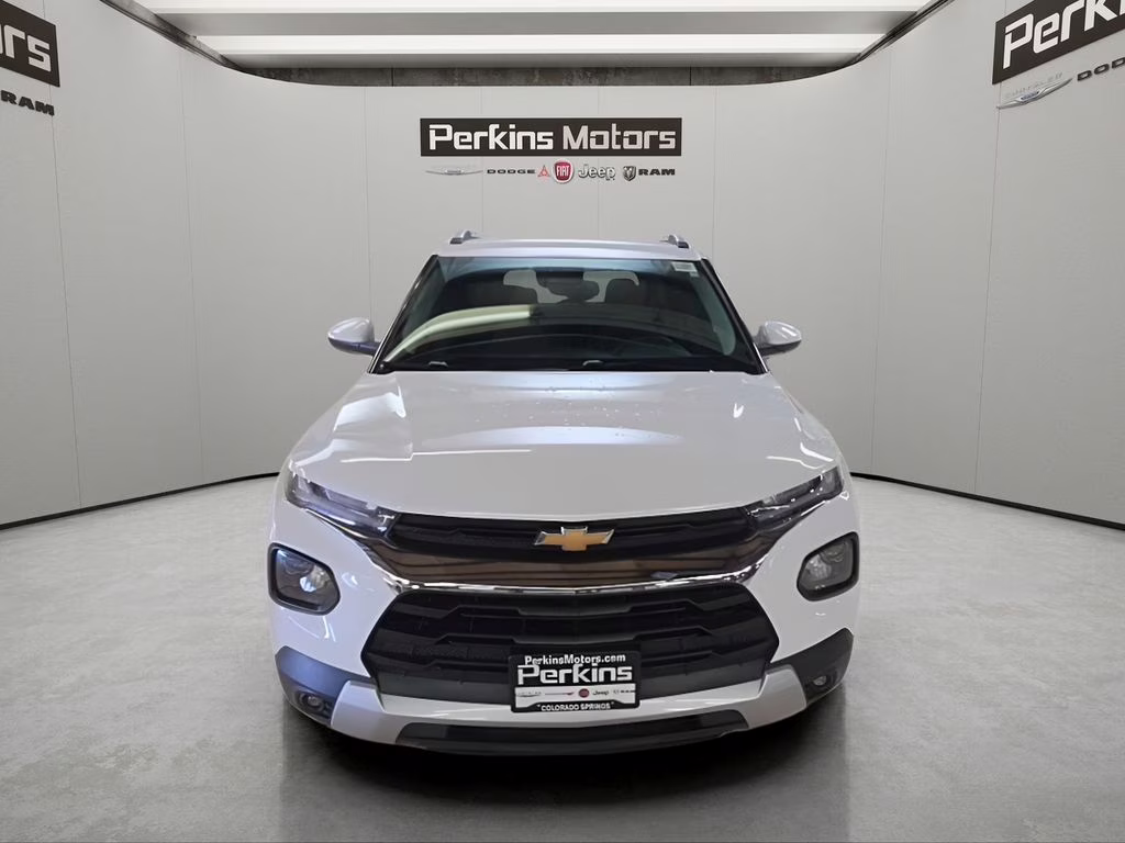 2023 Summit White Chevrolet Trailblazer LT FWD SUV