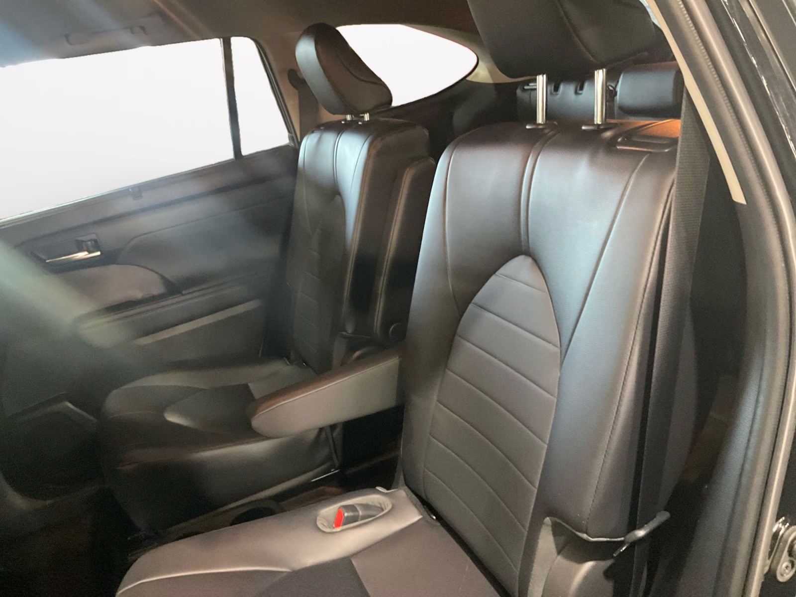 2023 Midnight Black Metallic Toyota Highlander XLE AWD SUV