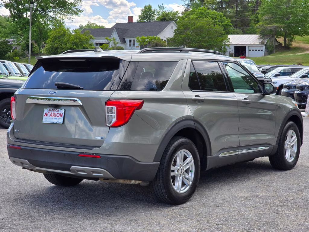 2020 Silver Spruce Metallic Ford Explorer XLT 4X4 SUV