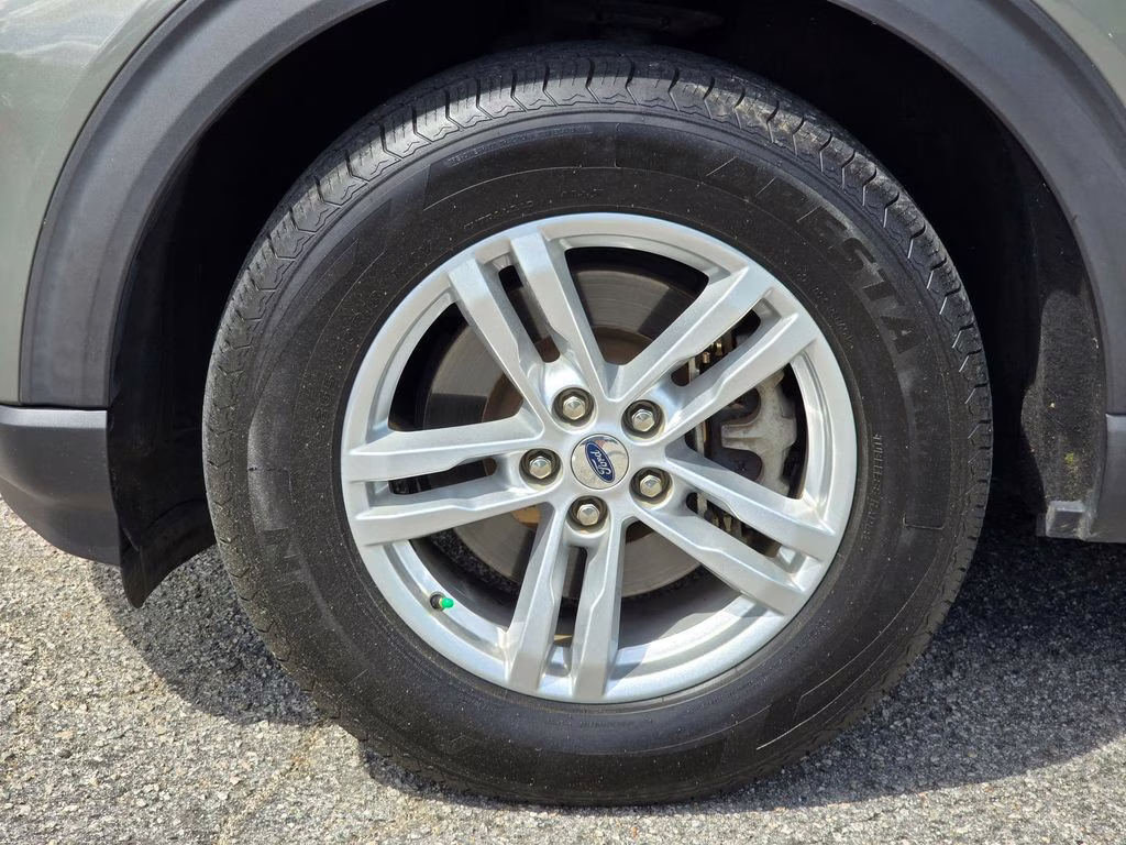 2020 Silver Spruce Metallic Ford Explorer XLT 4X4 SUV