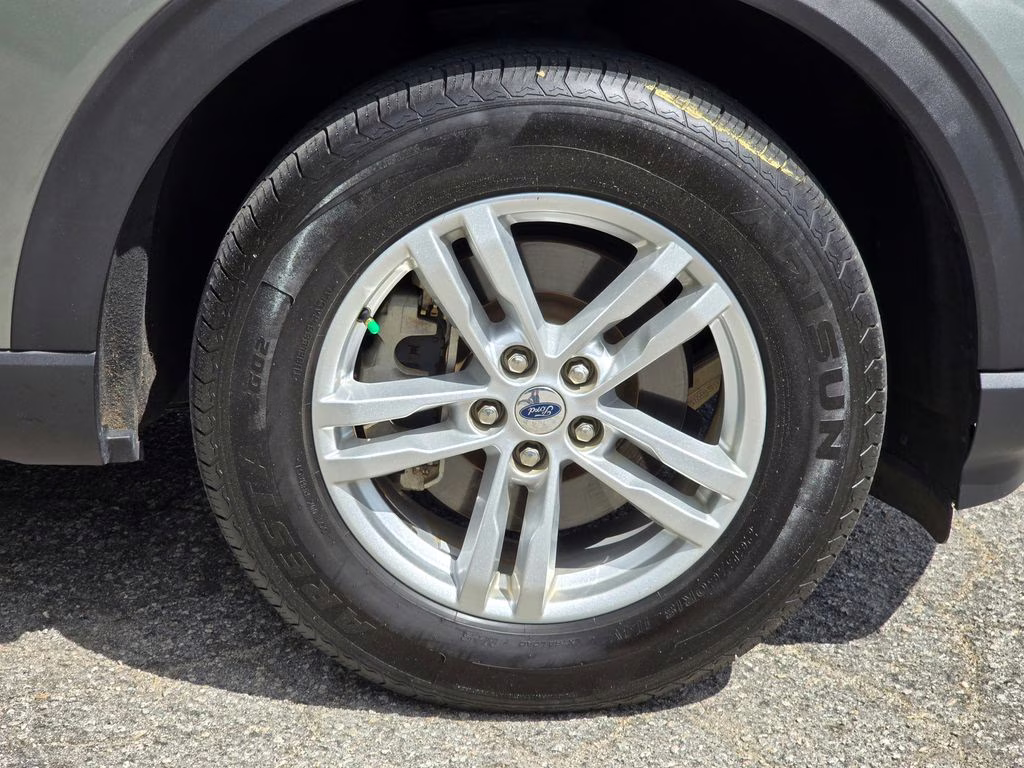 2020 Silver Spruce Metallic Ford Explorer XLT 4X4 SUV