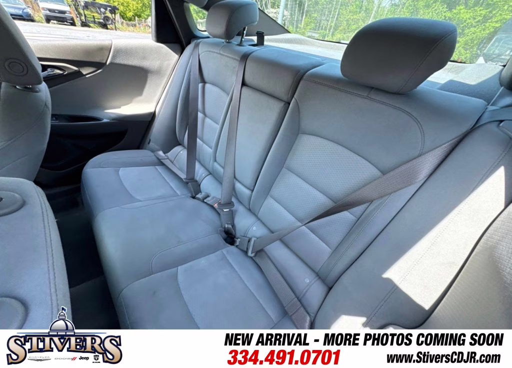 2025 Lakeshore Blue Metallic Chevrolet Malibu LT FWD Sedan