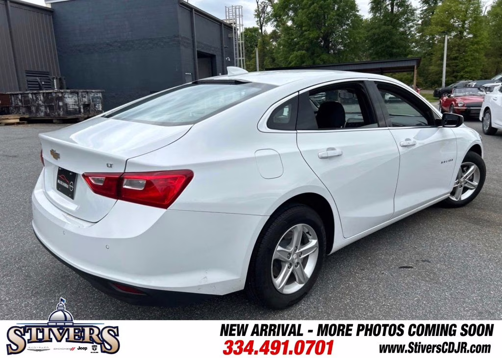 2024 Summit White Chevrolet Malibu LT FWD Sedan