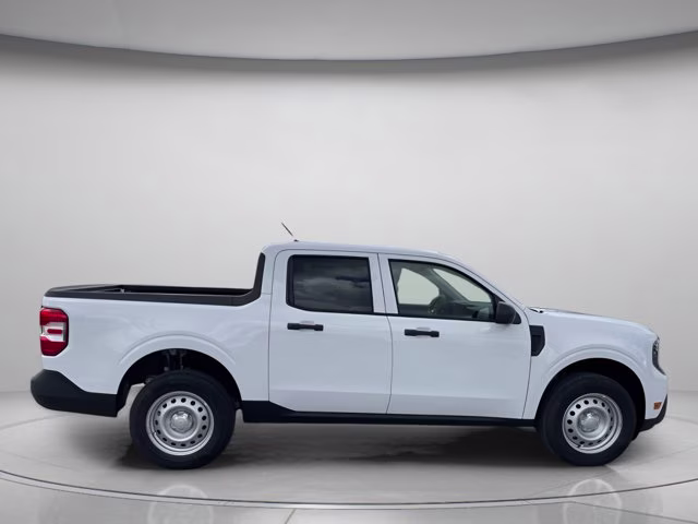2026 Oxford White Ford Maverick XL FWD Truck