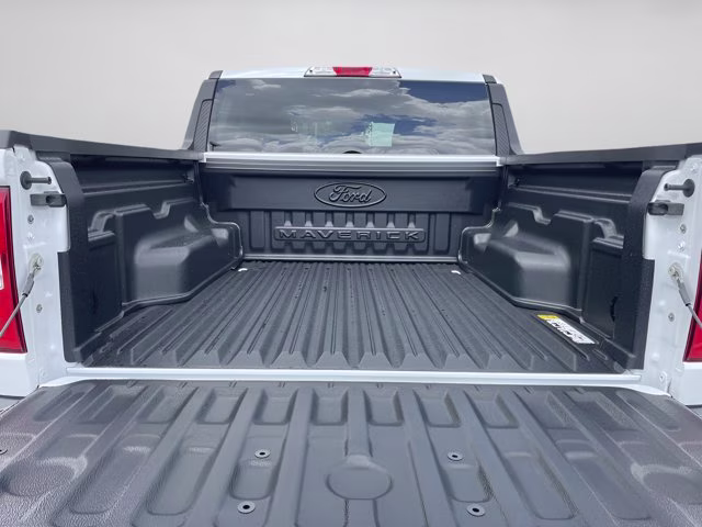 2026 Oxford White Ford Maverick XL FWD Truck