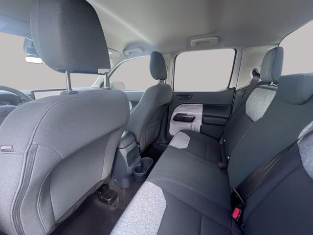 2026 Oxford White Ford Maverick XLT FWD Truck