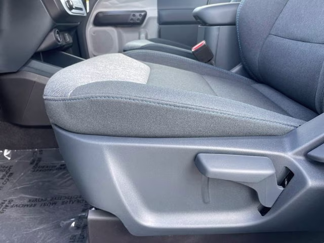 2026 Oxford White Ford Maverick XLT FWD Truck