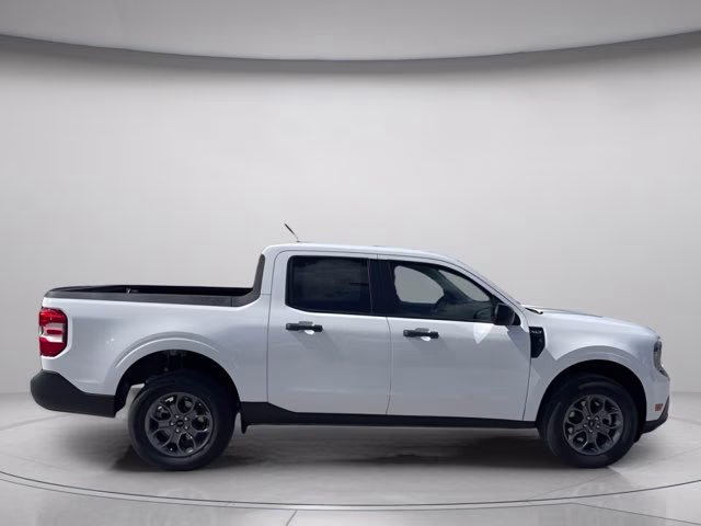 2026 Oxford White Ford Maverick XLT FWD Truck