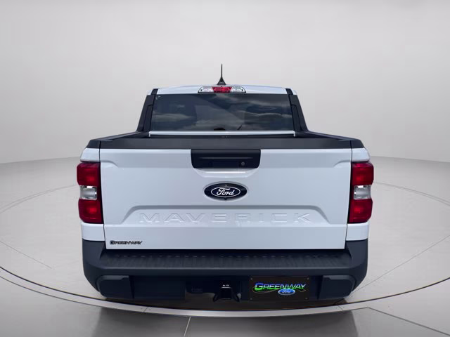 2026 Oxford White Ford Maverick XLT FWD Truck