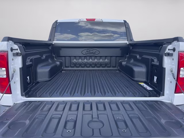 2026 Oxford White Ford Maverick XLT FWD Truck