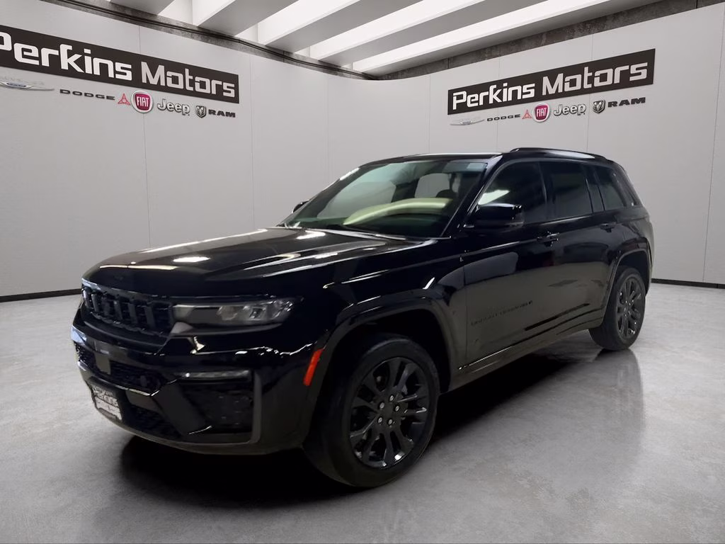 2026 Diamond Black Crystal Pearlcoat Jeep Grand Cherokee Limited Reserve 4X4 SUV
