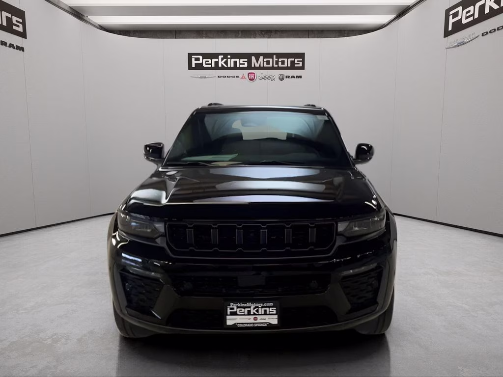 2026 Diamond Black Crystal Pearlcoat Jeep Grand Cherokee Limited Reserve 4X4 SUV
