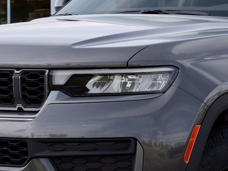 2026 Baltic Gray Metallic Clearcoat Jeep Grand Cherokee Laredo Altitude 4X4 SUV