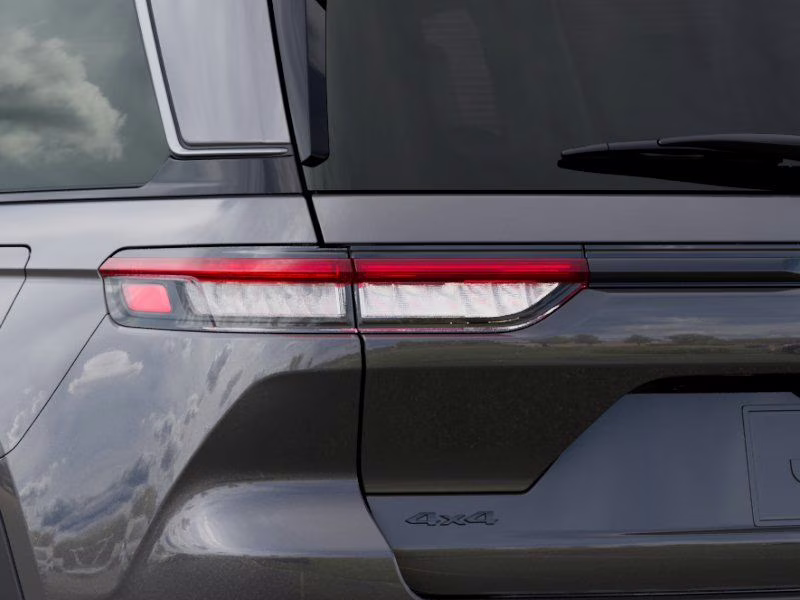 2026 Baltic Gray Metallic Clearcoat Jeep Grand Cherokee Laredo Altitude 4X4 SUV