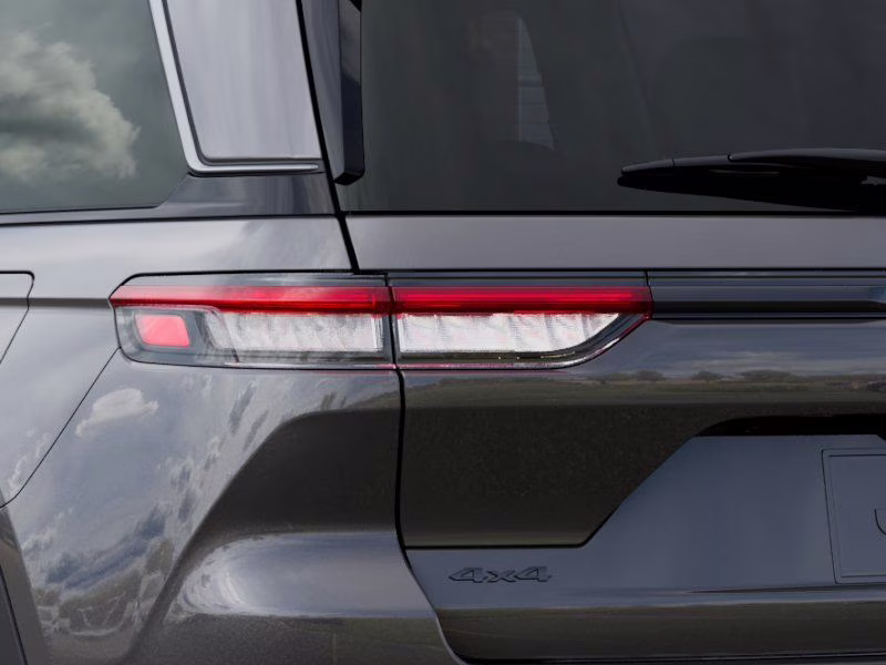 2026 Baltic Gray Metallic Clearcoat Jeep Grand Cherokee Laredo Altitude 4X4 SUV