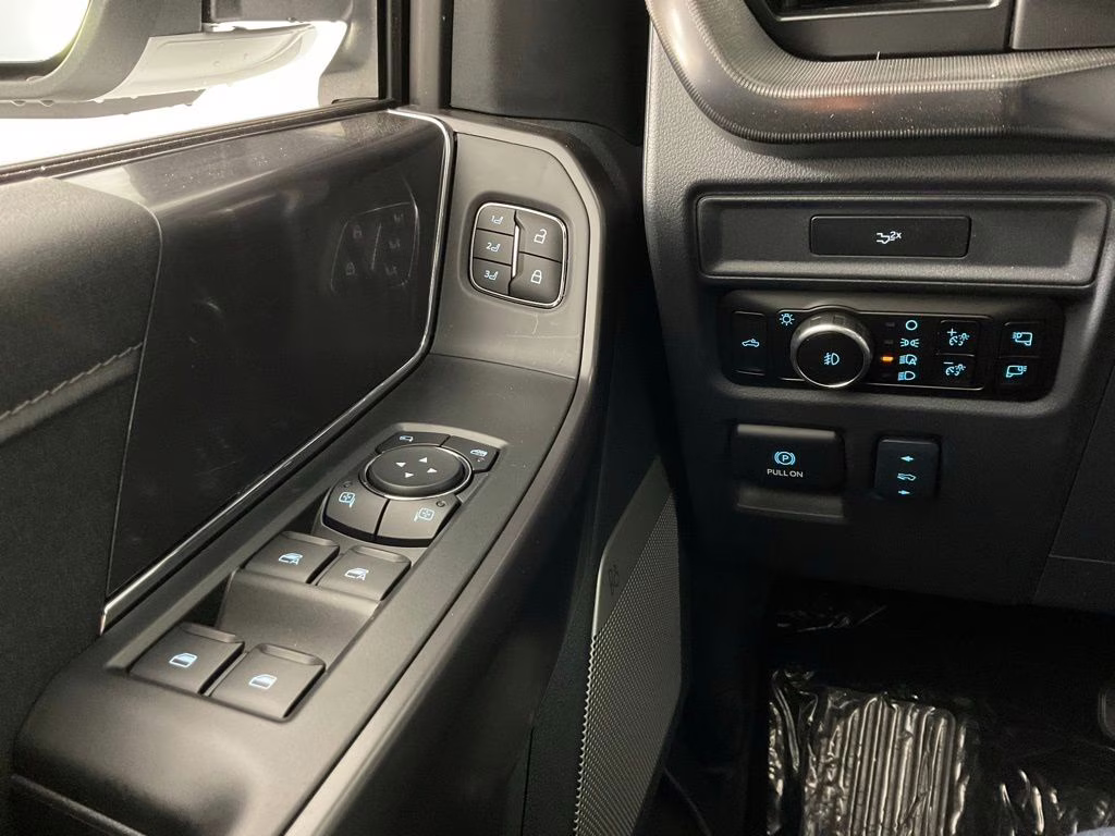 2026 Avalanche Ford F-150 Lariat 4X4 Truck