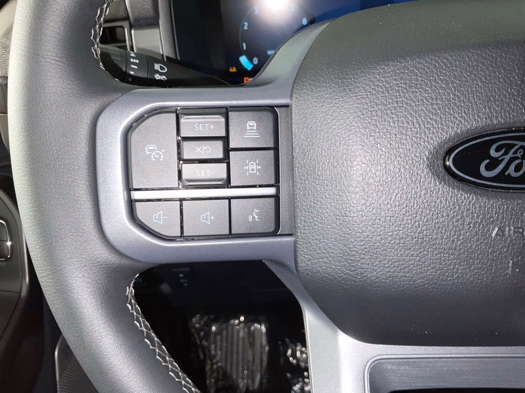 2026 Avalanche Ford F-150 Lariat 4X4 Truck