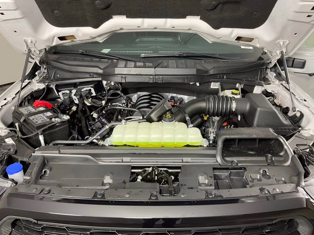 2026 Avalanche Ford F-150 Lariat 4X4 Truck