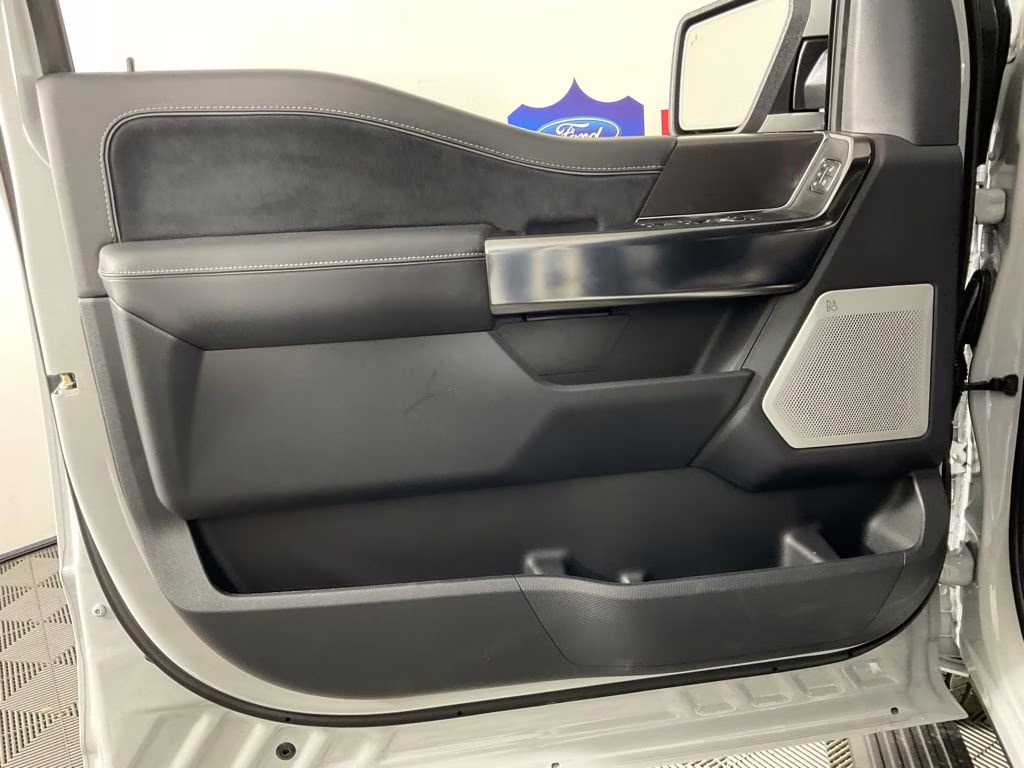 2026 Avalanche Ford F-150 Platinum 4X4 Truck