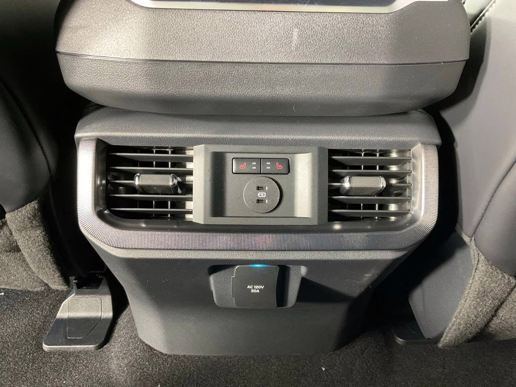2026 Avalanche Ford F-150 Platinum 4X4 Truck