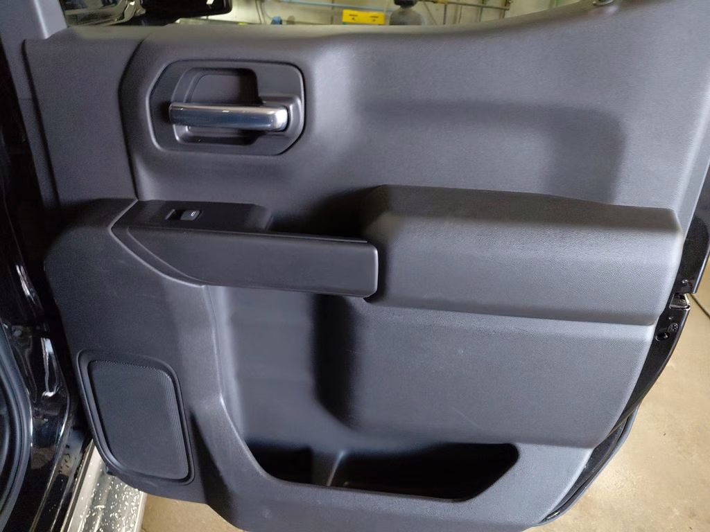 2020 Black Chevrolet Silverado 1500 LT w/Trailer Camera & Convenience 2 Pkgs 4X4 Truck