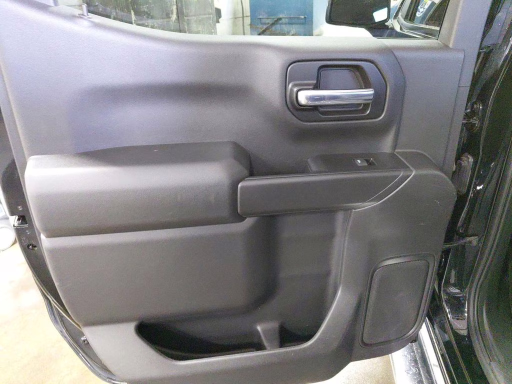 2020 Black Chevrolet Silverado 1500 LT w/Trailer Camera & Convenience 2 Pkgs 4X4 Truck