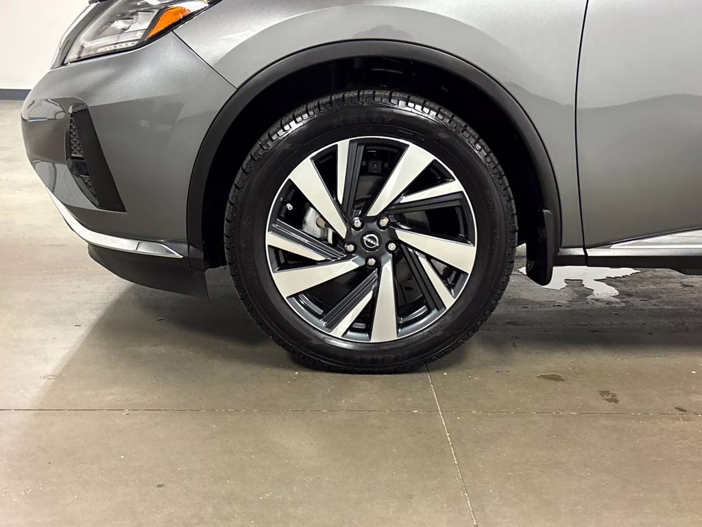 2023 Gun Metallic Nissan Murano SL FWD SUV