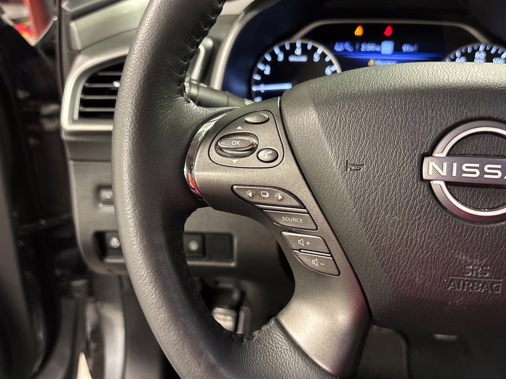 2023 Gun Metallic Nissan Murano SL FWD SUV