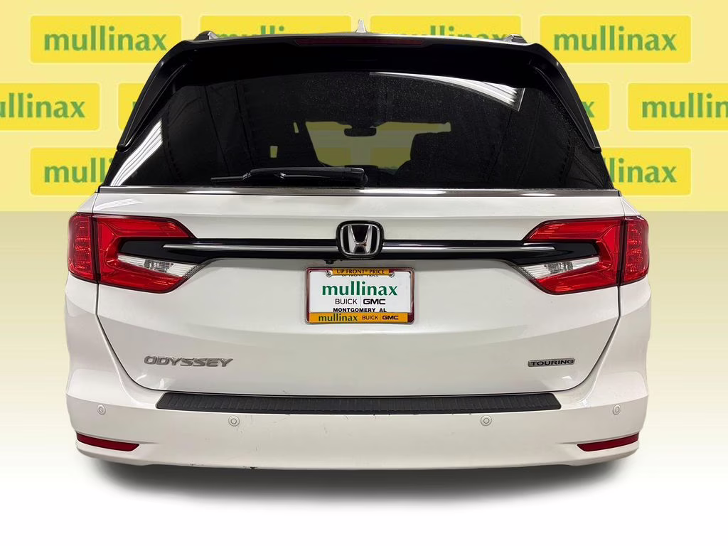 2021 White Honda Odyssey Touring FWD Van