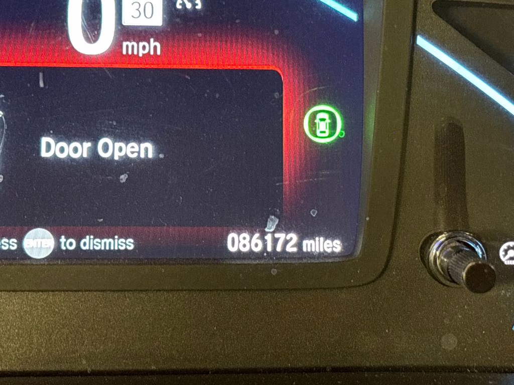2021 White Honda Odyssey Touring FWD Van