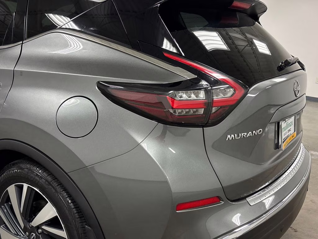 2023 Gun Metallic Nissan Murano SL FWD SUV
