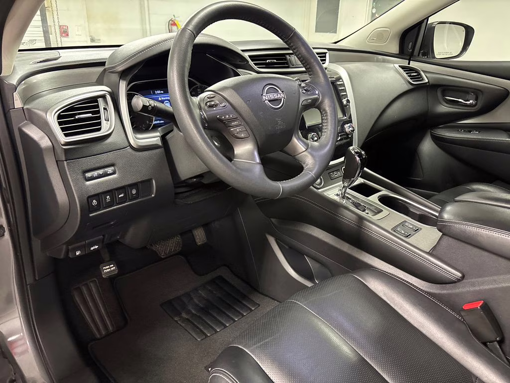 2023 Gun Metallic Nissan Murano SL FWD SUV