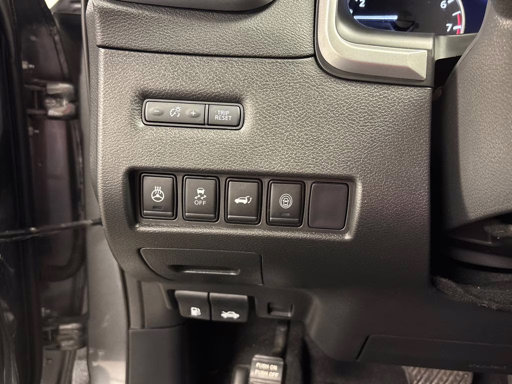 2023 Gun Metallic Nissan Murano SL FWD SUV