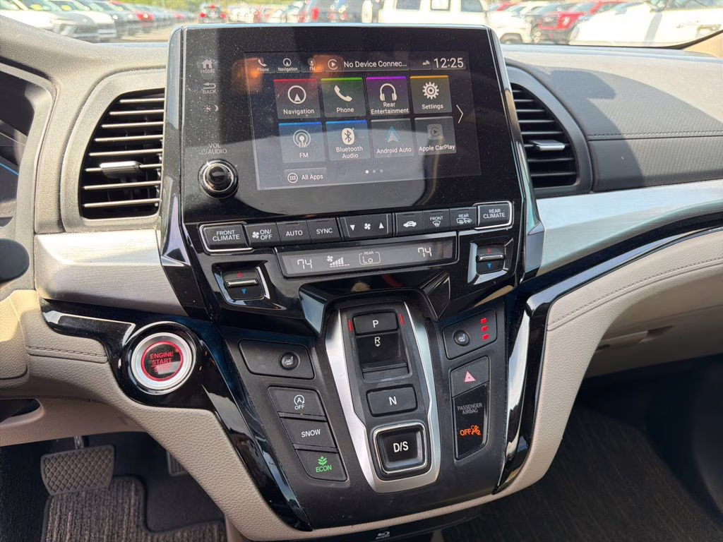 2021 White Honda Odyssey Touring FWD Van