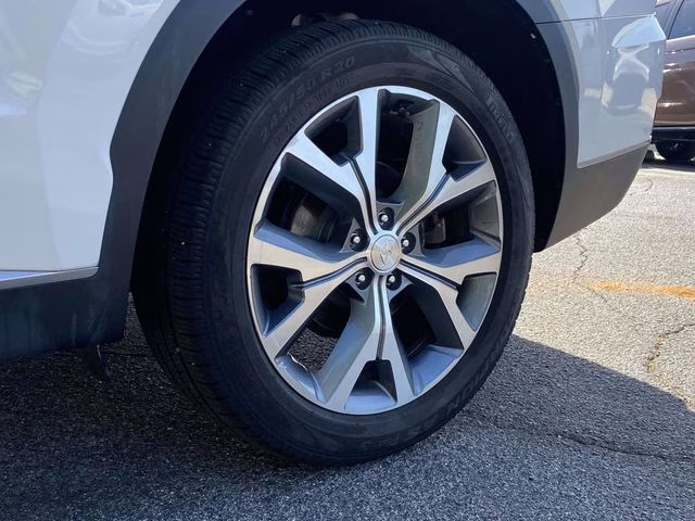 2020 Hyper White Hyundai Palisade SEL FWD SUV