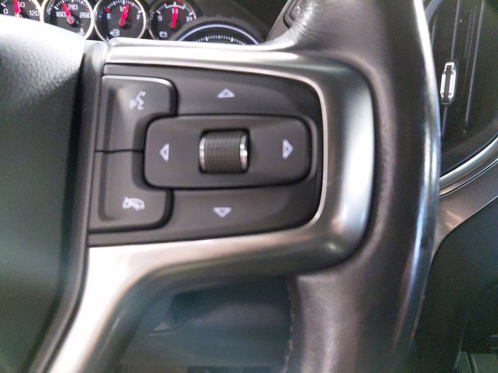 2020 Black Chevrolet Silverado 1500 LT w/Trailer Camera & Convenience 2 Pkgs 4X4 Truck