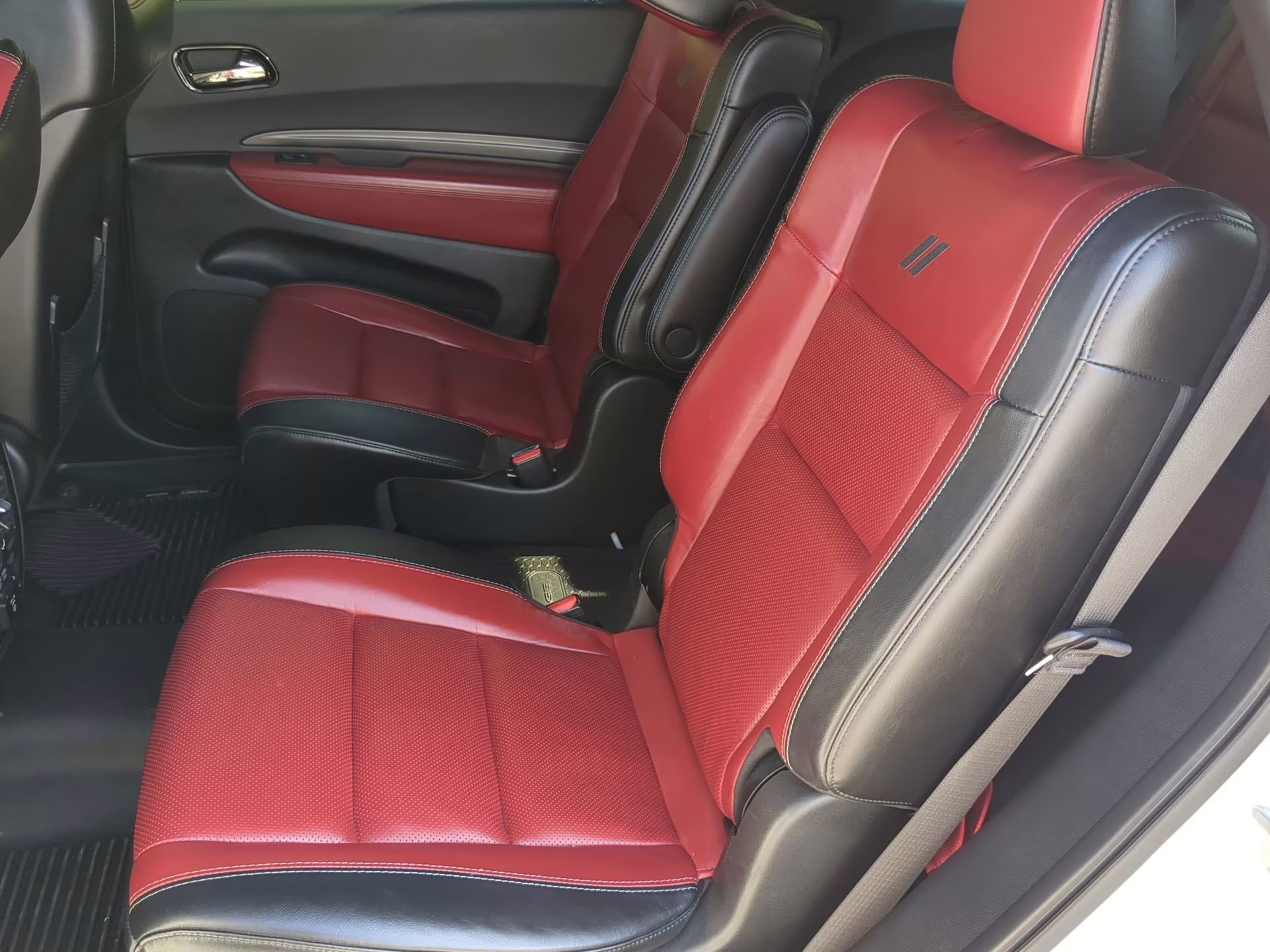 2022 White Knuckle Clearcoat Dodge Durango R/T RWD SUV