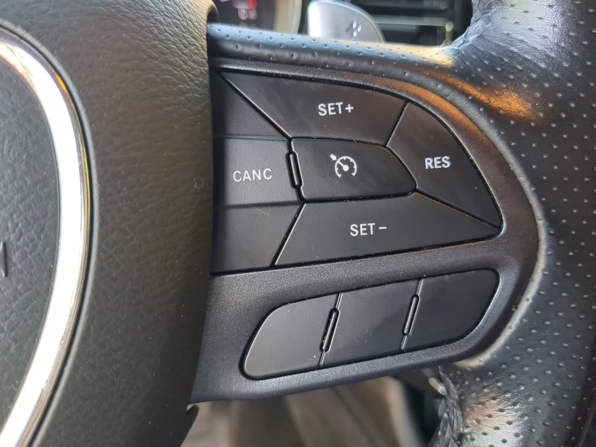 2022 White Knuckle Clearcoat Dodge Durango R/T RWD SUV