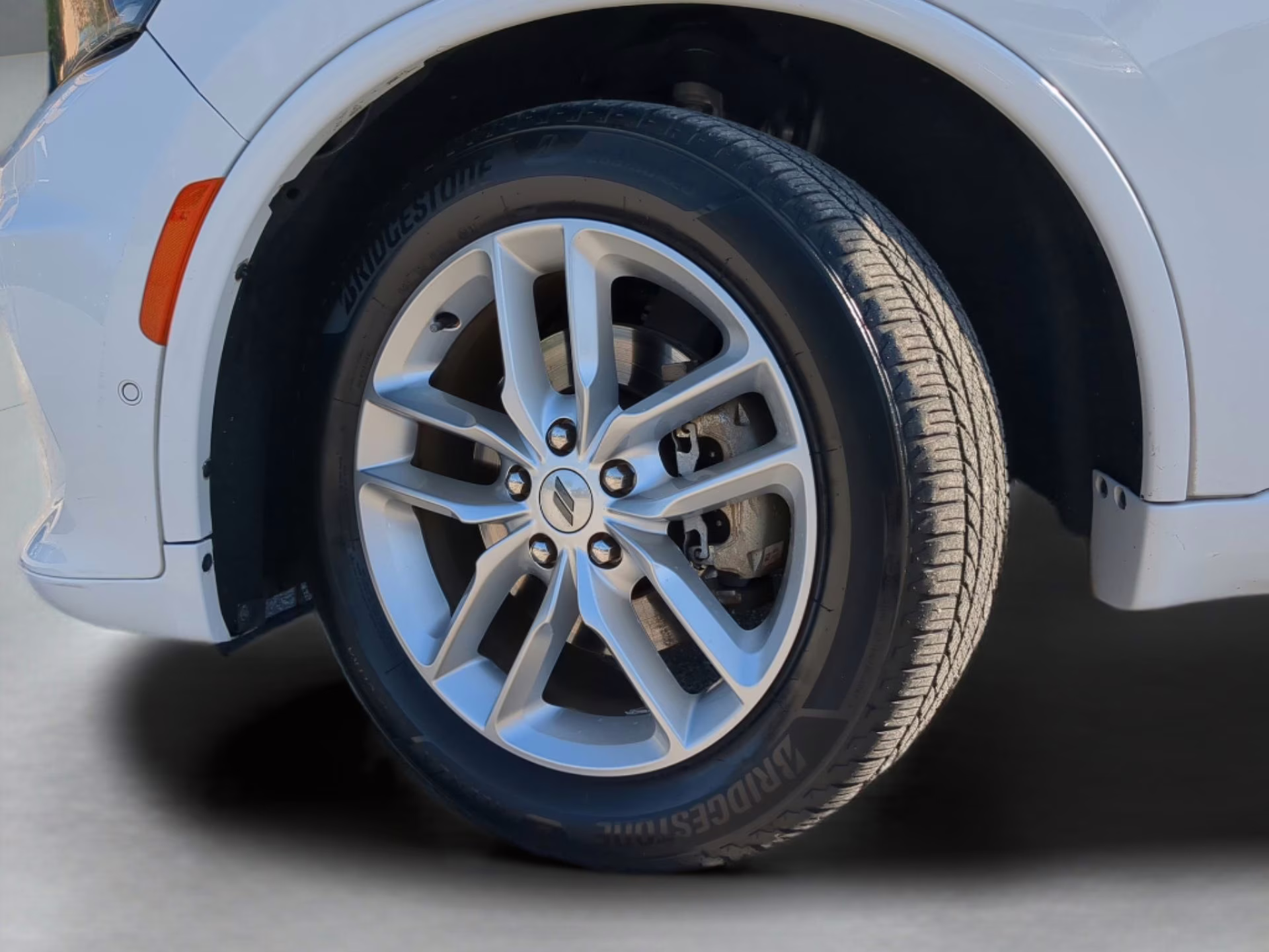 2022 White Knuckle Clearcoat Dodge Durango R/T RWD SUV