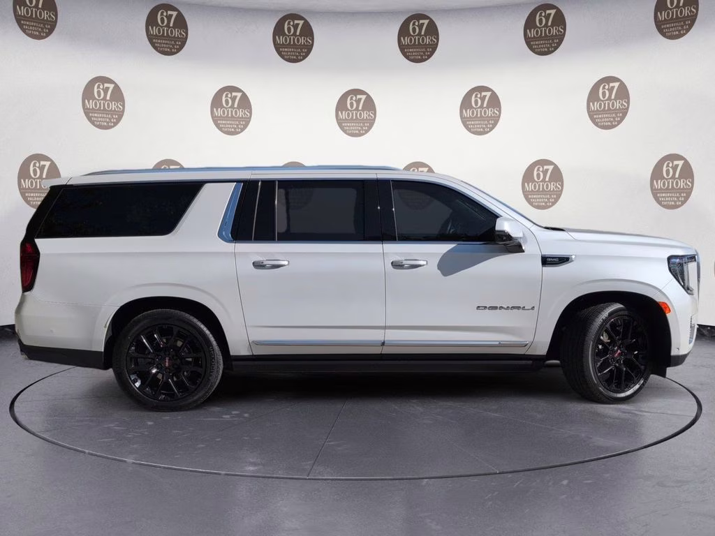 2024 White Frost Tricoat GMC Yukon XL Denali 4X4 SUV