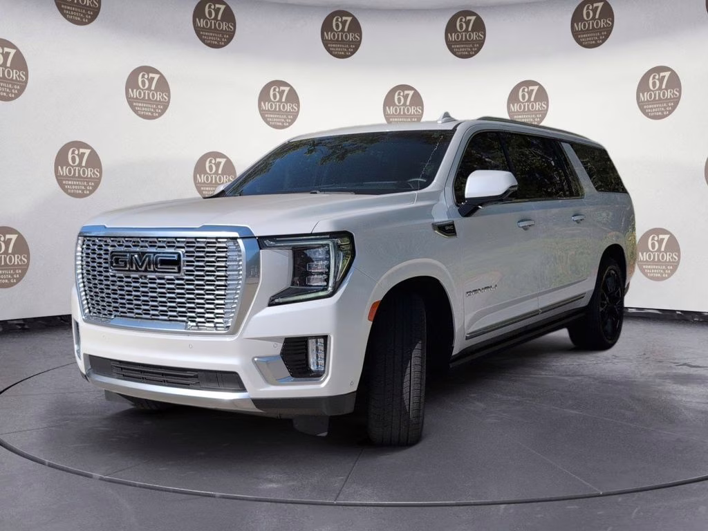 2024 White Frost Tricoat GMC Yukon XL Denali 4X4 SUV