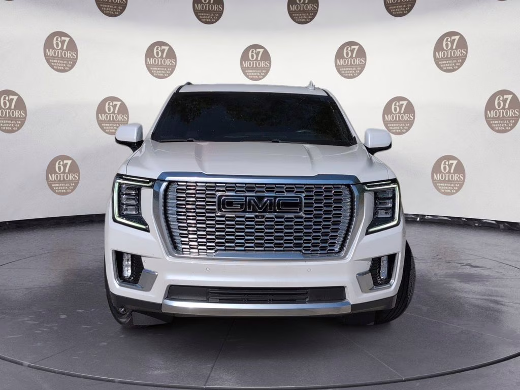 2024 White Frost Tricoat GMC Yukon XL Denali 4X4 SUV