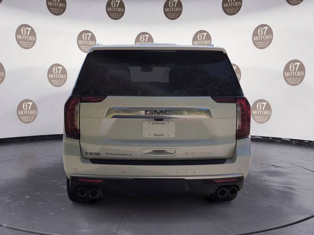 2024 White Frost Tricoat GMC Yukon XL Denali 4X4 SUV