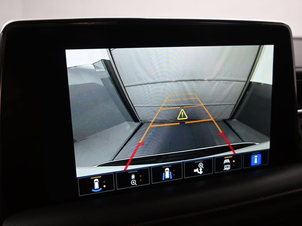 2022 Iridescent Pearl Tricoat Chevrolet Suburban RST 4X4 SUV