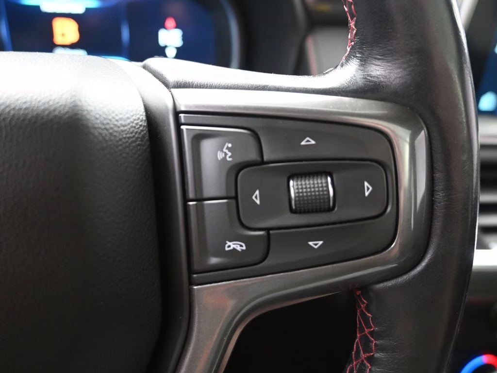 2022 Iridescent Pearl Tricoat Chevrolet Suburban RST 4X4 SUV