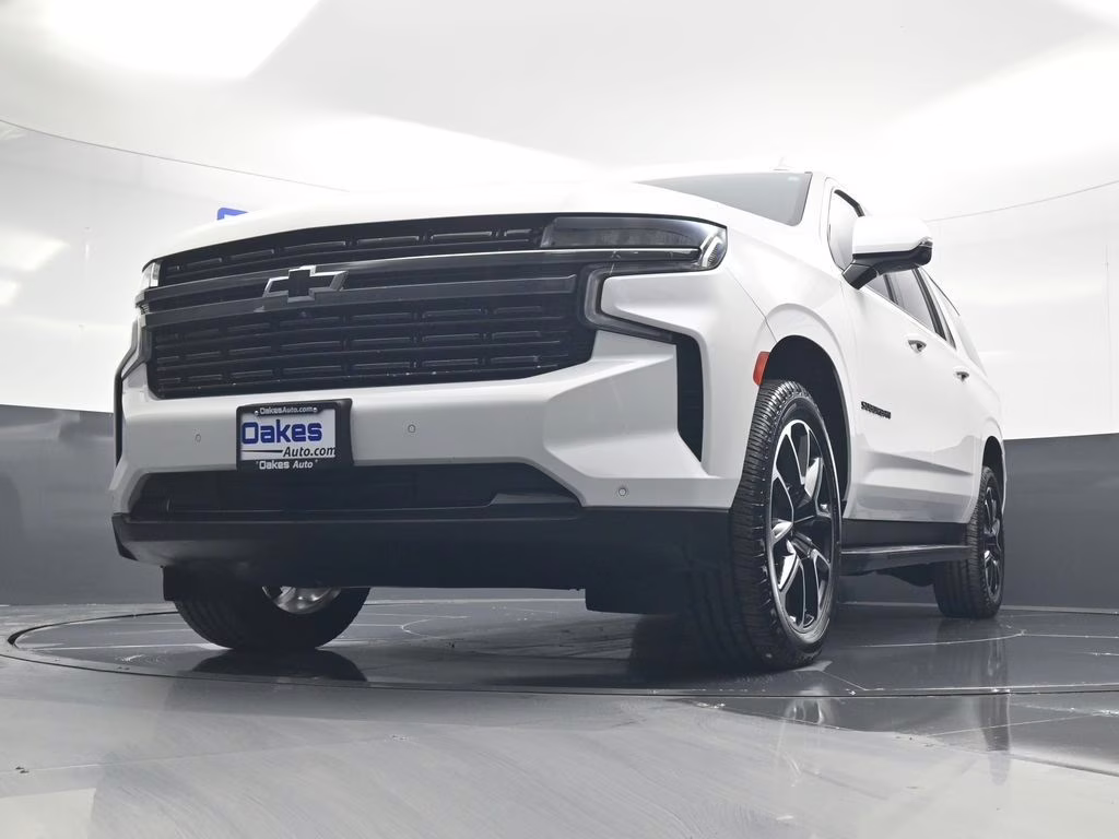 2022 Iridescent Pearl Tricoat Chevrolet Suburban RST 4X4 SUV