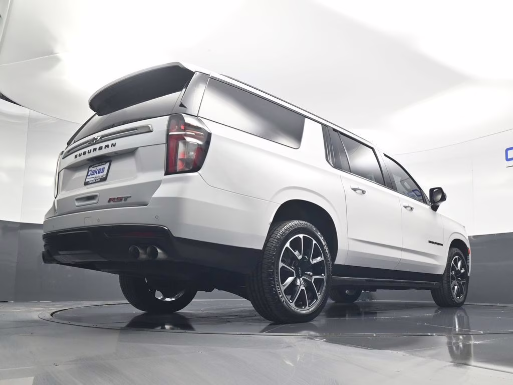 2022 Iridescent Pearl Tricoat Chevrolet Suburban RST 4X4 SUV