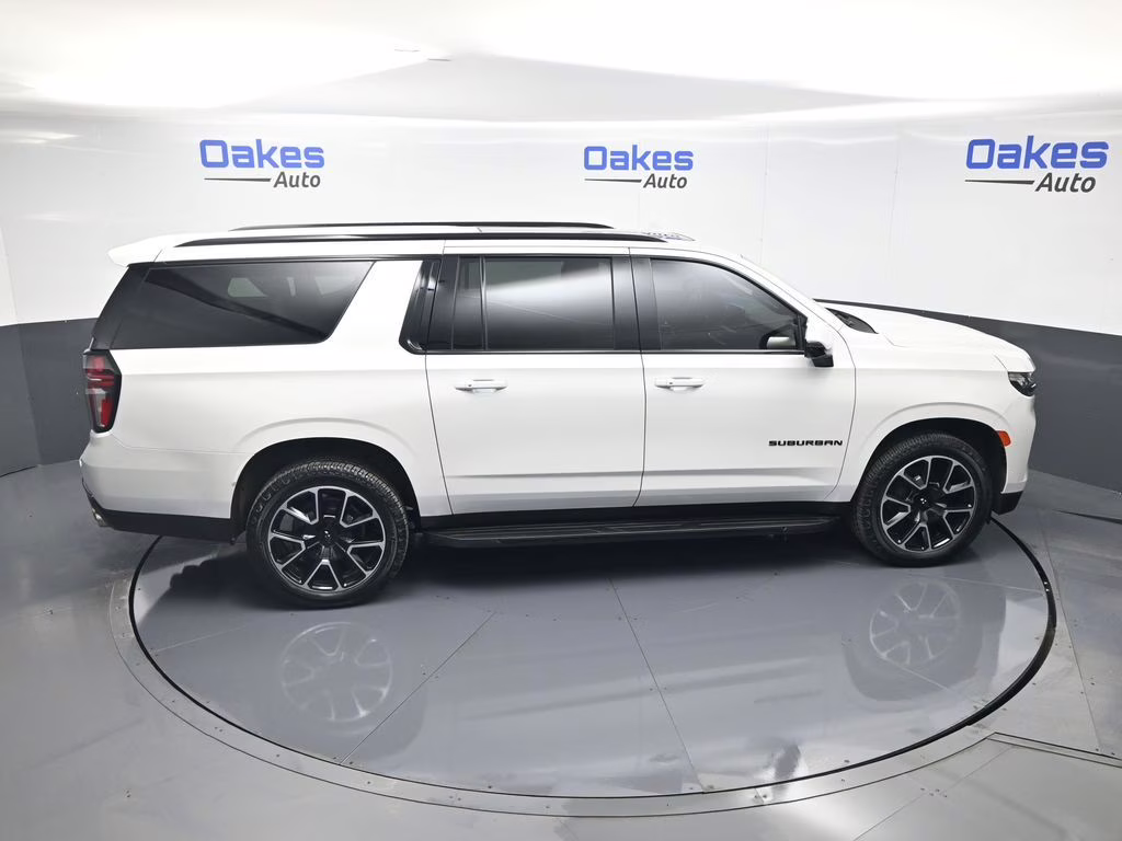 2022 Iridescent Pearl Tricoat Chevrolet Suburban RST 4X4 SUV