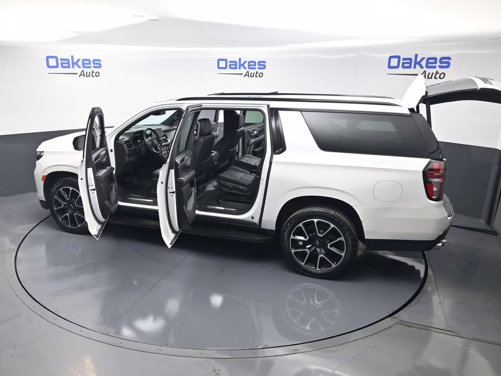 2022 Iridescent Pearl Tricoat Chevrolet Suburban RST 4X4 SUV